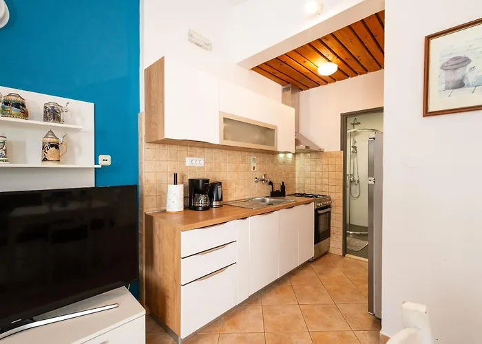 Bok Διαμέρισμα Τρογκίρ